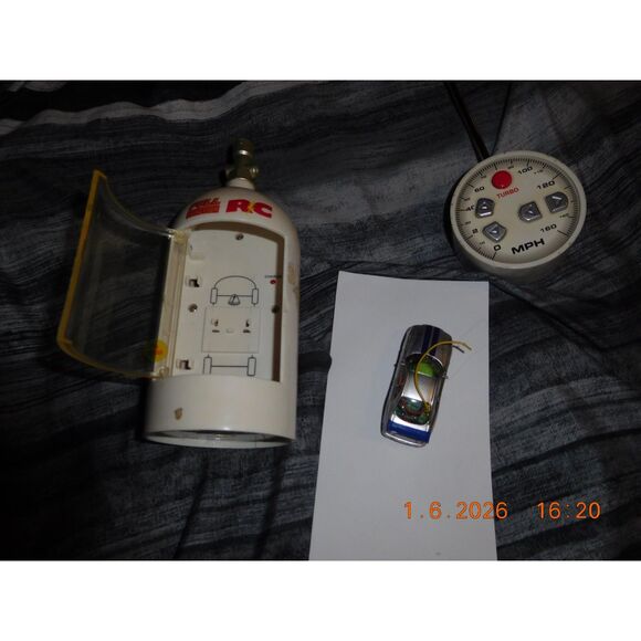 Full Function RC Nitro Can Mini Car Set – Remote + Charging Canister - Picture 3 of 9